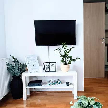 Doma-Lu Apartment-Near Airport And Highway- Free Parking Velika Mlaka Exterior photo