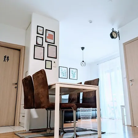 Doma-Lu Apartment-Near Airport And Highway- Free Parking Velika Mlaka Exterior photo