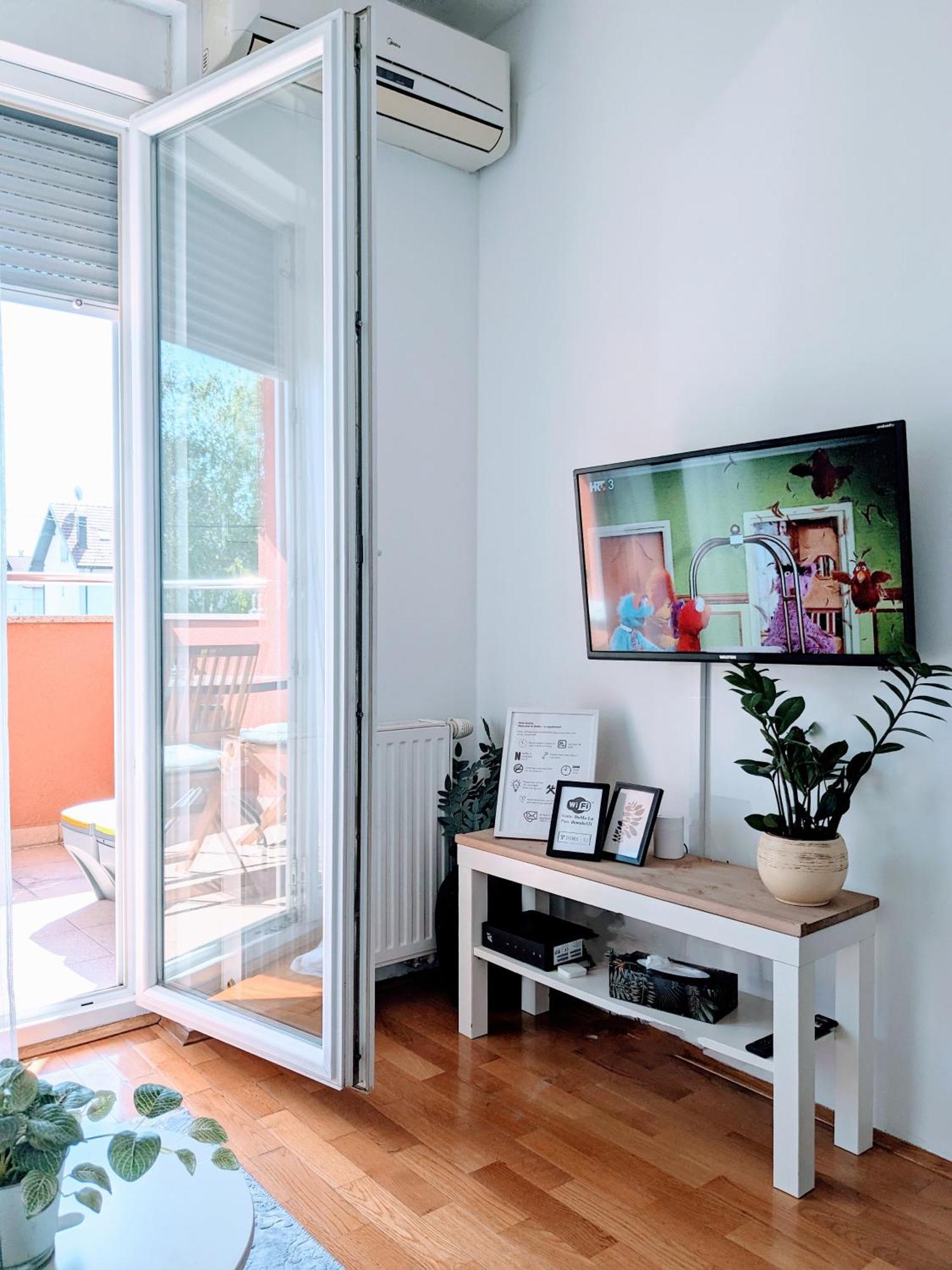 Apartment Doma-lu Apartment-near Airport And Highway- Free Parking *